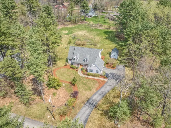 3 Gilmore Ln, Amherst, NH 03031