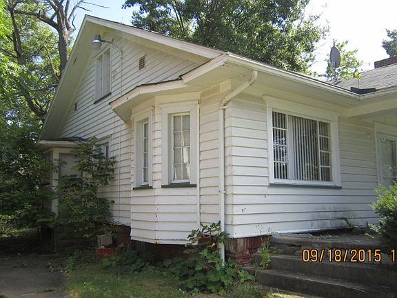 4th image of 2913 Idlewood Ave