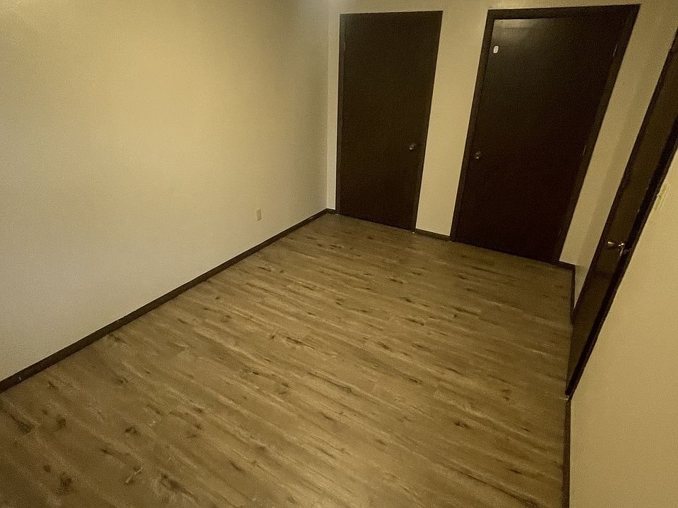 2nd image of 100 Aspen Ct APT 5