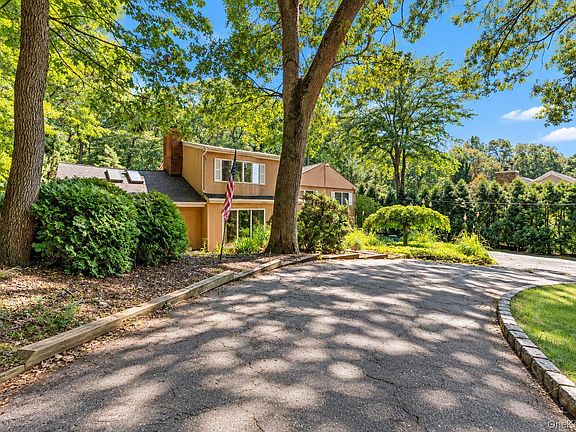 2nd image of 80 Alpine Way