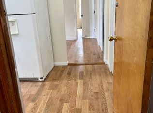 6064 60th Rd APT 1R, Maspeth, NY 11378