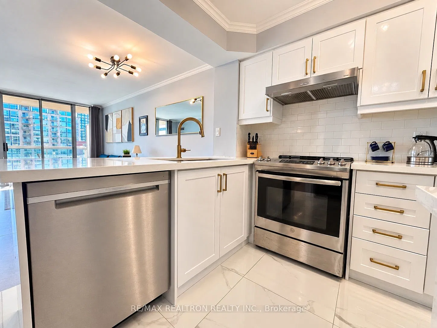 2 bed, $2,375 — Photo 3