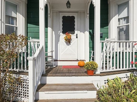 4th image of 16 Churchill Pl