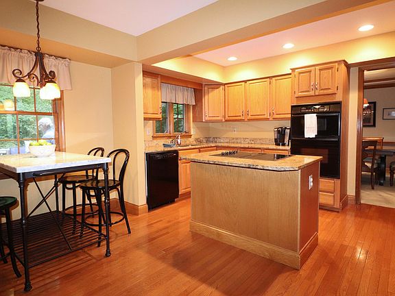 5th image of 354 Inglewood Dr