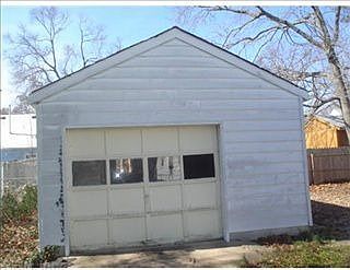 5th image of 8239 Fernwood Dr