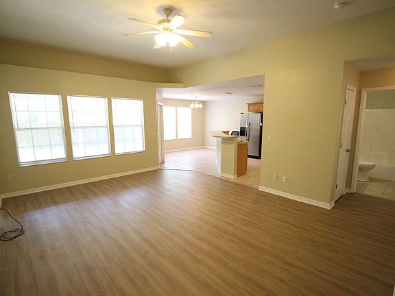 Living Room_05112023