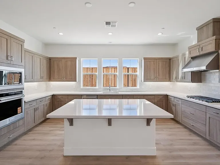 605 Santa Ynez Way — Photo 12