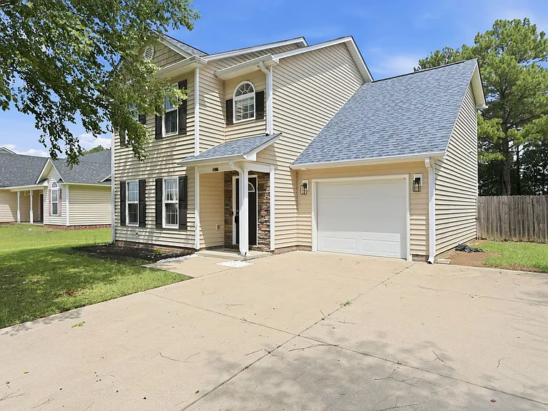 4906 Yorkchester Dr — Photo 3