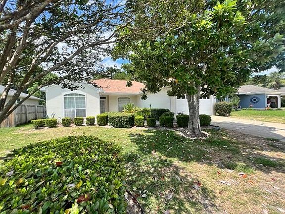 3rd image of 95 Bonaire Blvd