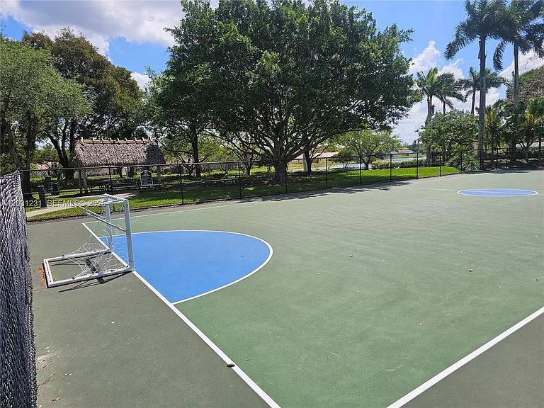 4232 Mahogany Ridge Dr — Photo 45