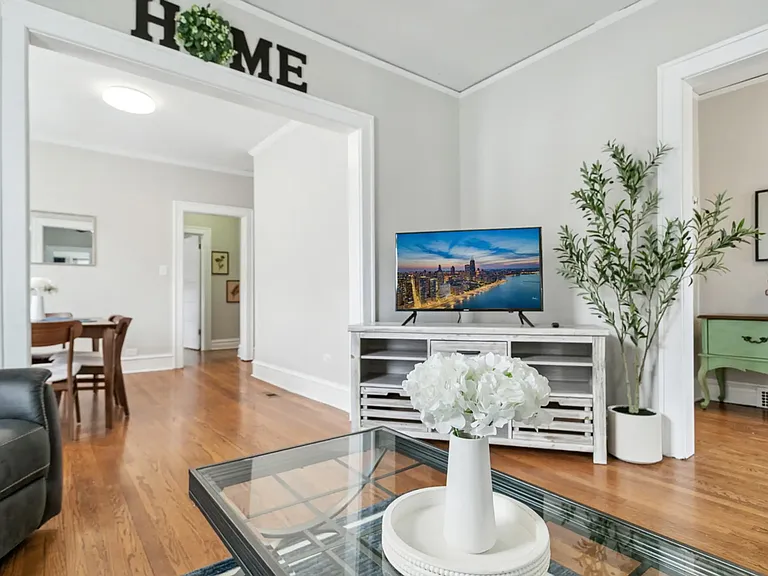 522 N Sheridan Rd #2 — Photo 5