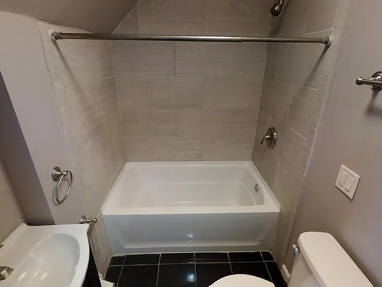 318 Westcott St #1 — Photo 5