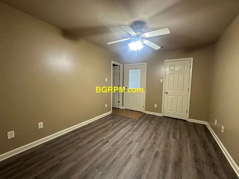 908-912-A & B Stanphil Rd — Photo 5
