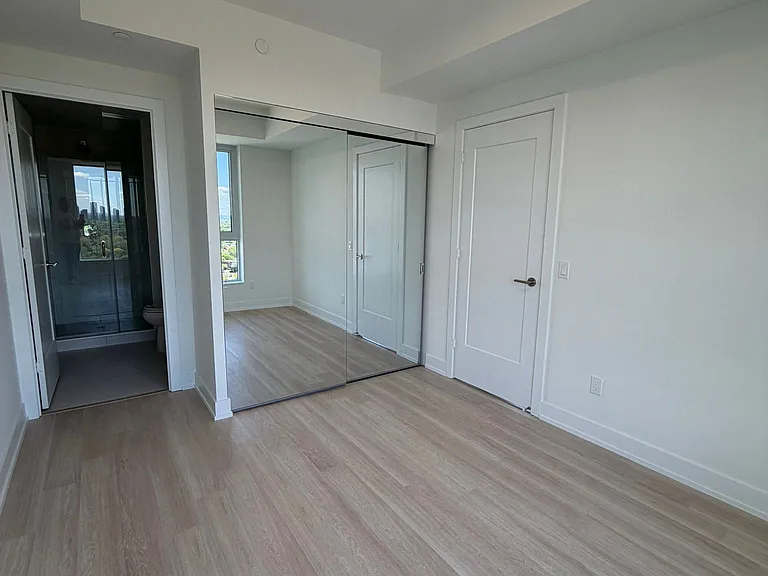 60 Central Park Dr #2206 — Photo 17