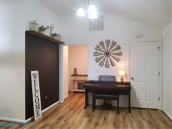 5th image of 8428 Robins Neck Rd