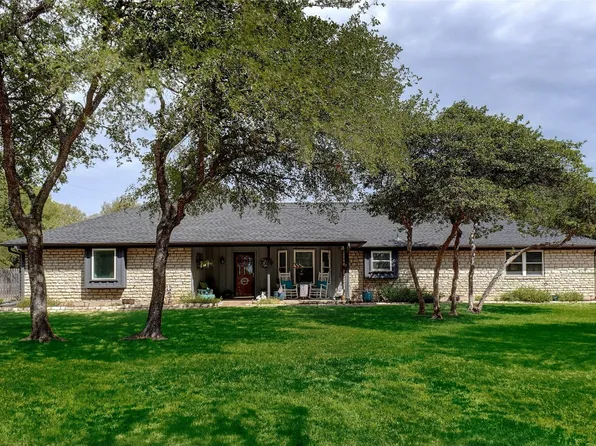325 Diamond Oaks Dr, Hudson Oaks, TX 76087