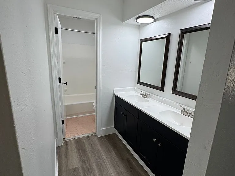 2309 Manson Ave — Photo 9