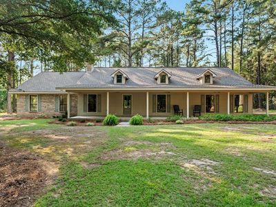 339 Old Schoolhouse Rd, Ellisville, MS, 39437
