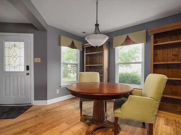 4th image of 10277 Memorial Knoll Dr
