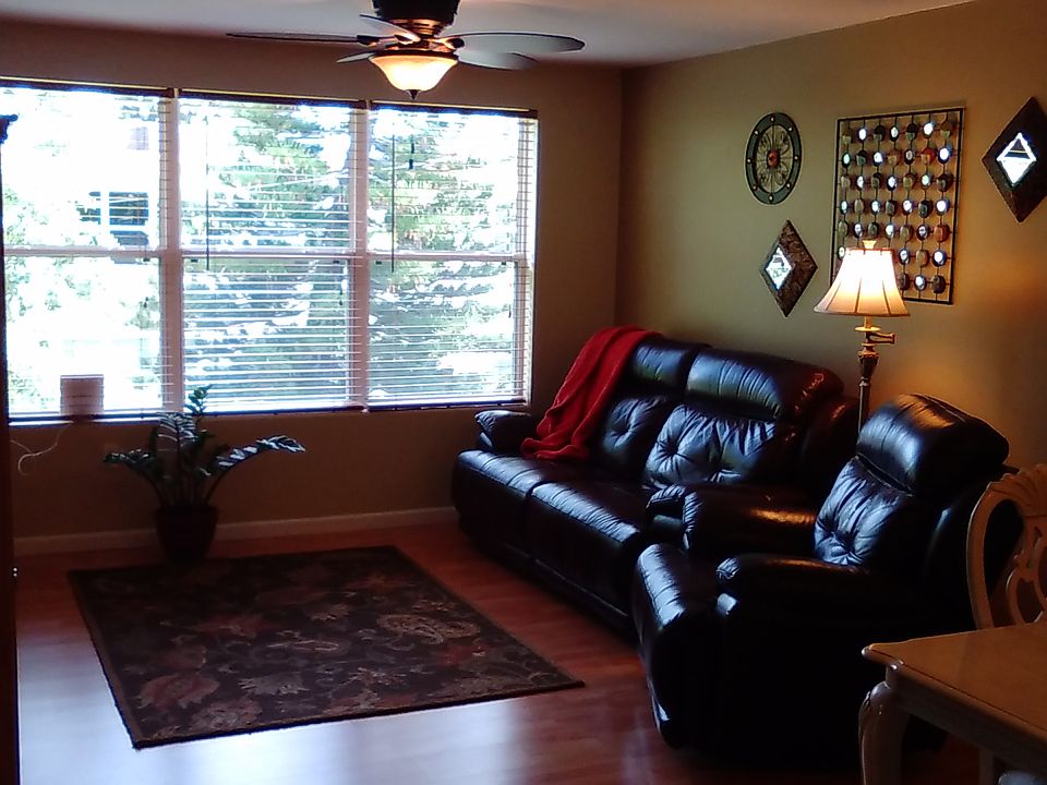 Large living/dining room 