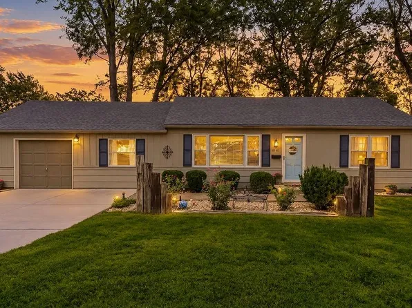5141 Monrovia St, Shawnee, KS 66216