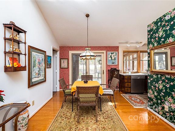 5th image of 7915 Carmel Oaks Ct