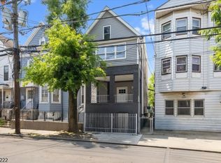 164 Parker St, Newark City, NJ 07104