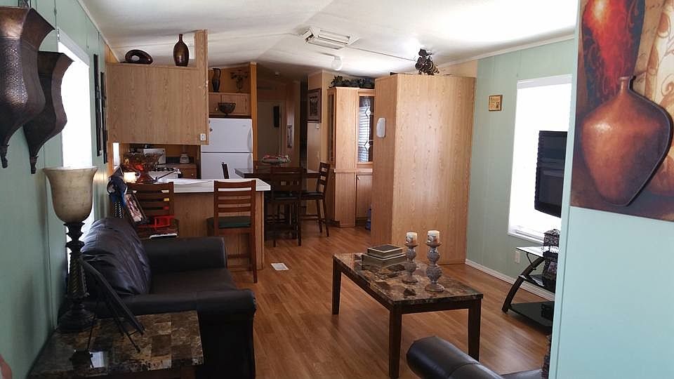2nd image of 134 Sierra Cir