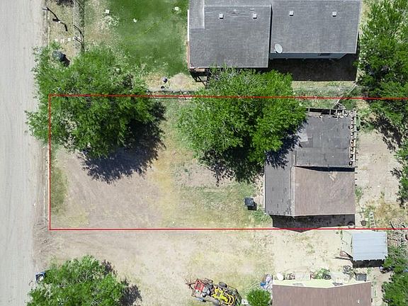 3rd image of 1321 Fresno St