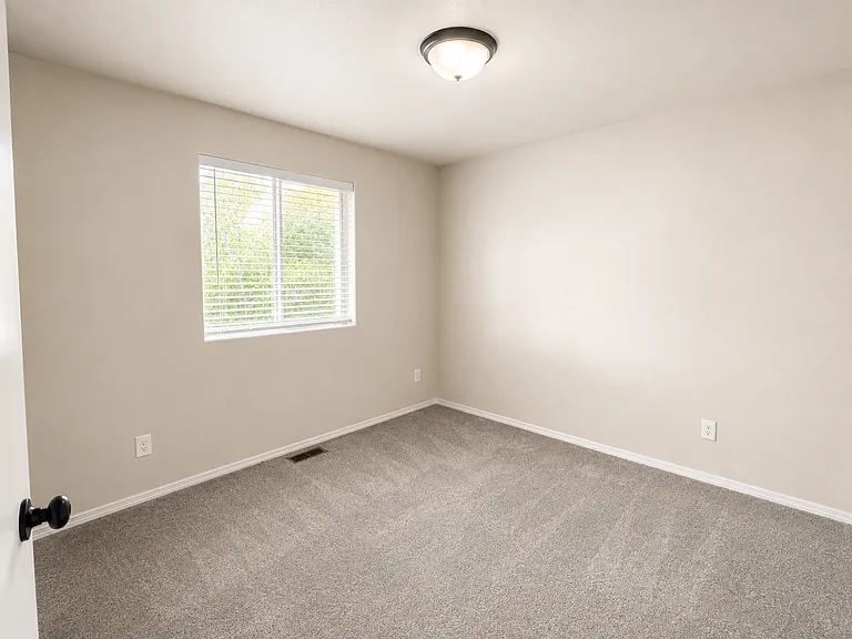 8381 W Oregon St — Photo 11