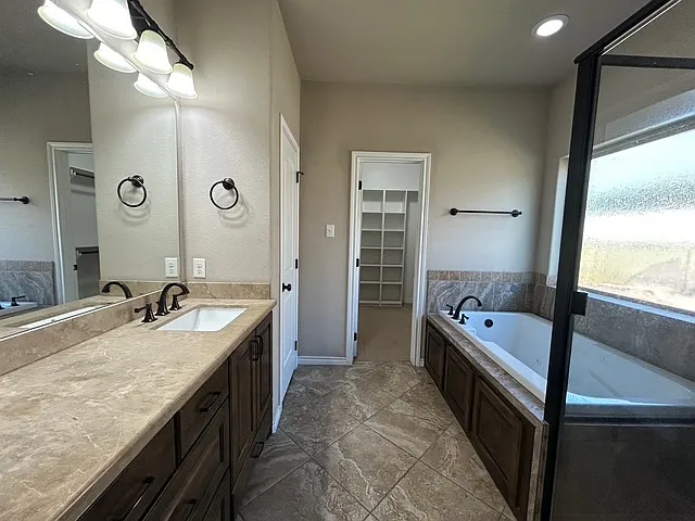 15623 Shady Brook Ln — Photo 11