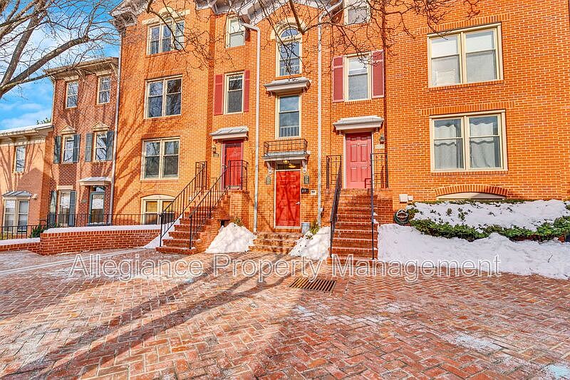 1st image of 534 Colecroft Ct