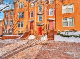 534 Colecroft Ct, Alexandria, VA 22314