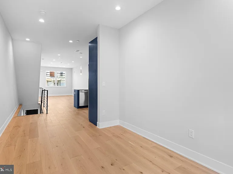 713 S 58th St — Photo 8