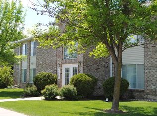 840 S Bridge St APT 6, Dewitt, MI 48820