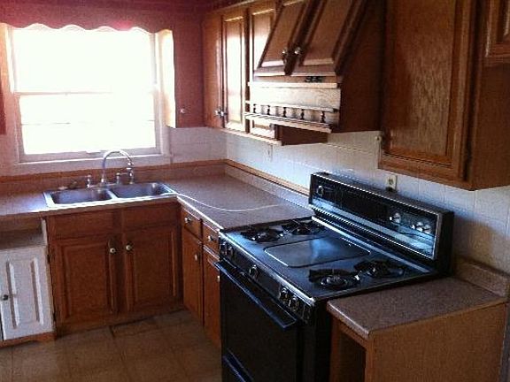 5th image of 23 Woodcliff Dr