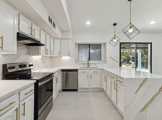 7833 Castillo Rd, Fort Worth, TX 76112