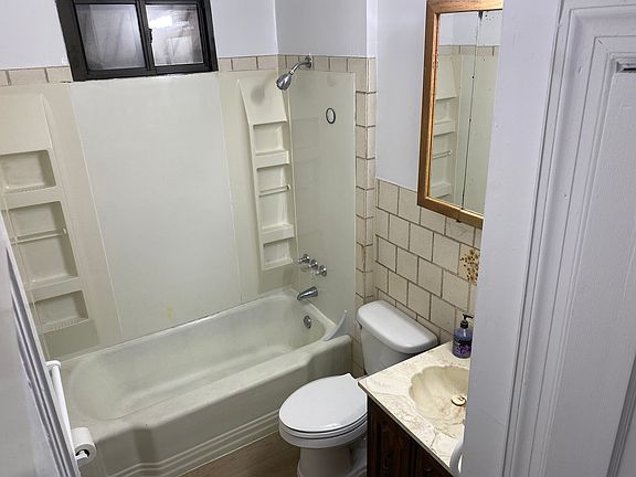 5th image of 228 Olen Dr #C