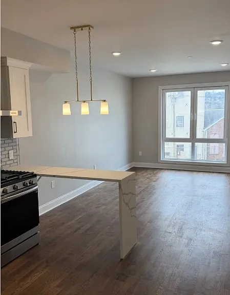 587 River St #303 — Photo 4
