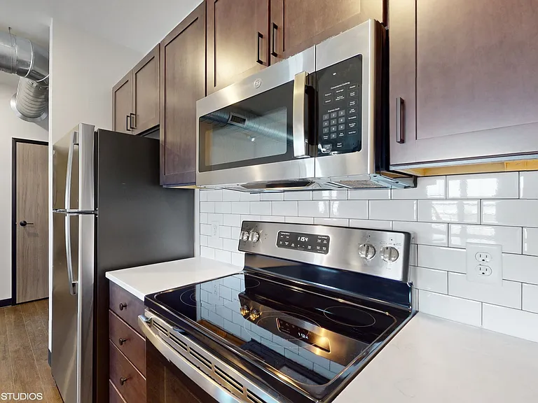 151 Lofts — Photo 15