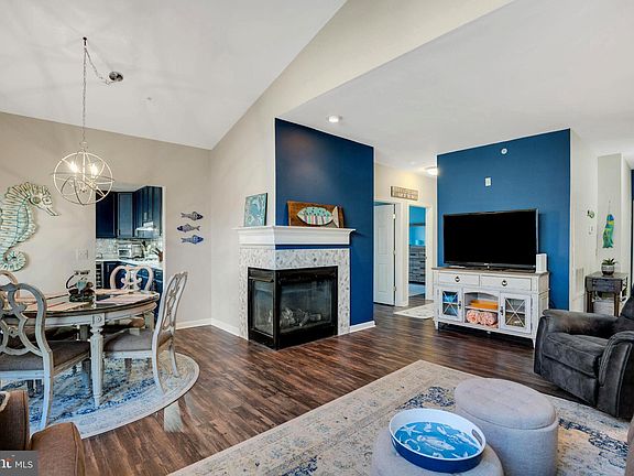 3rd image of 371 Driftwood Ln #371
