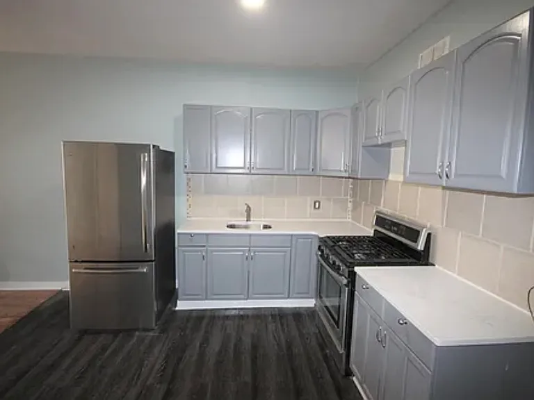 1217 Crease St #2 — Photo 8