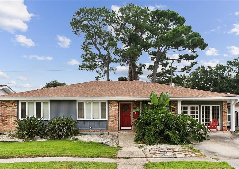 1st image of 805 Smith Dr