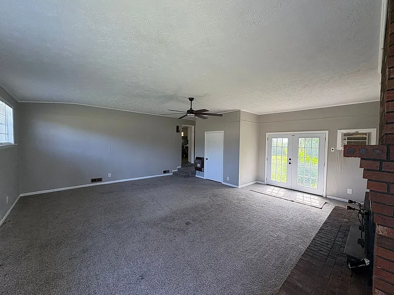 727 Old Nunez Rd — Photo 12