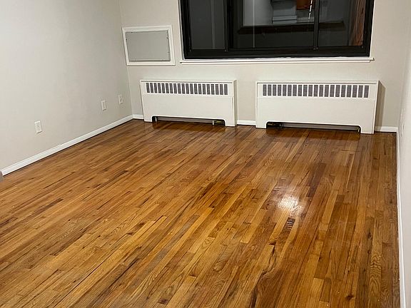 3rd image of 123 N Kensico Ave #B7