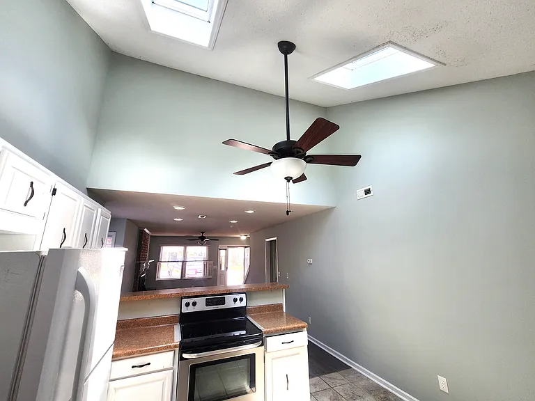 2000 Water Oak Dr #1-A — Photo 8