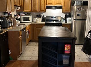 136 Tyngsboro Rd APT 2, North Chelmsford, MA 01863