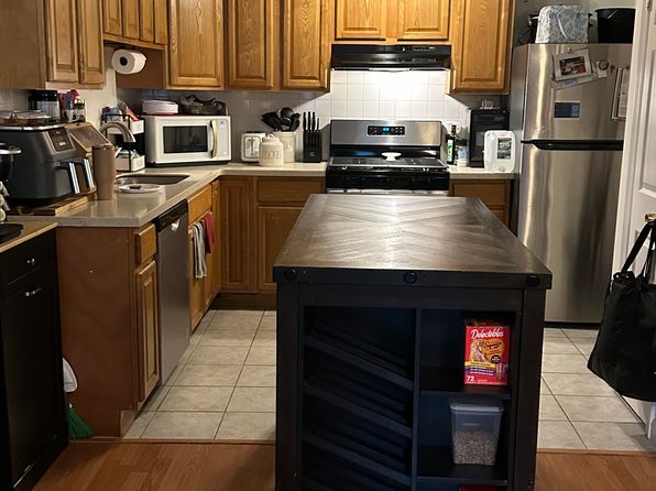 136 Tyngsboro Rd APT 2