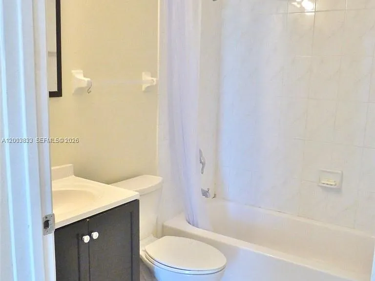 843 SW 13th Ave #202 — Photo 5
