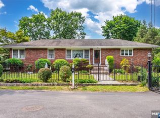 27 Colville Rd, Wayne, NJ 07470